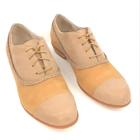 Wolverine Tan and Cream Flats - Picture 13 of 14